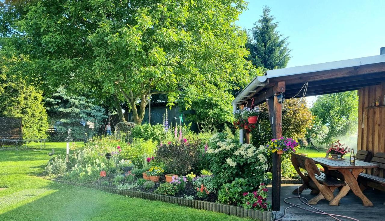 Ferienwohnung *Zur Weinbergstrasse* Lauta Exteriér fotografie